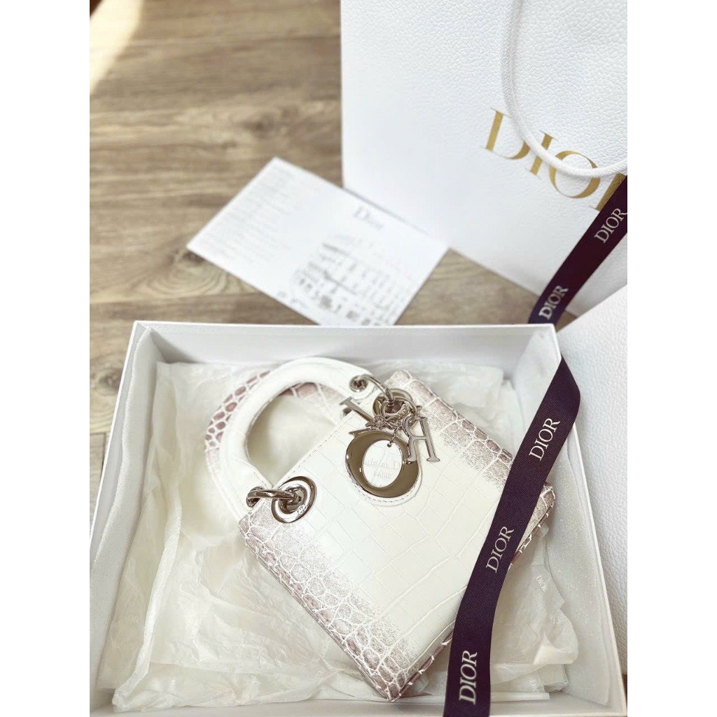 TÚI CD LADY BẠCH TẠNG SZ18-20