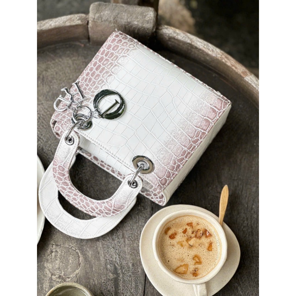 TÚI CD LADY BẠCH TẠNG SZ18-20