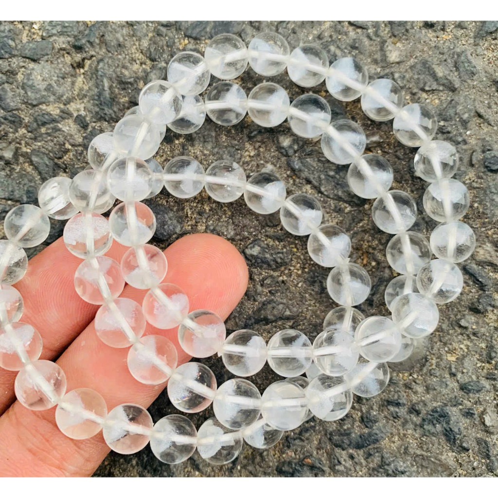 Vòng tay đá thach anh ưu linh trắng vân kim tự tháp kiểm định