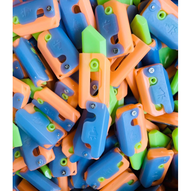 Dao vô tri dạ quang có đèn phát sáng