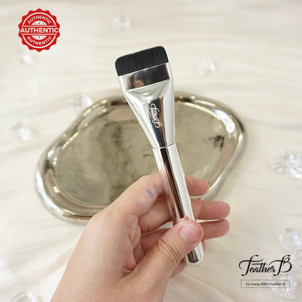 Feather B Cọ Dẹt Ngắn Dàn Nền Ánh Bạc - Cọ dàn nền - Cọ đánh nền - Cọ tán kem nền - Nền siêu mỏng - Nền lâu trôi