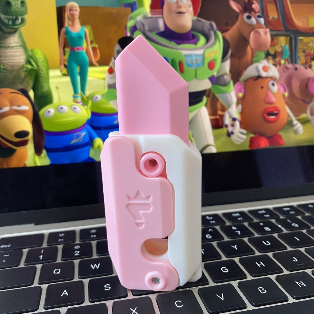 Đồ chơi cà rốt trọng lực 3d Đồ chơi kéo dài hình cà rốt hoạt hình sinh động