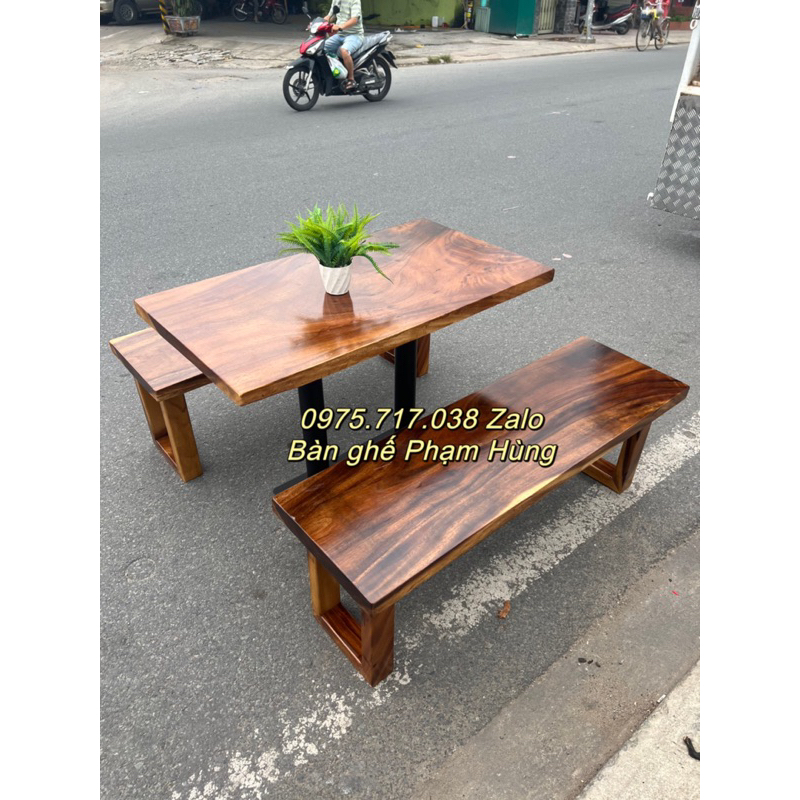 Băng gỗ me tây ngoài trời