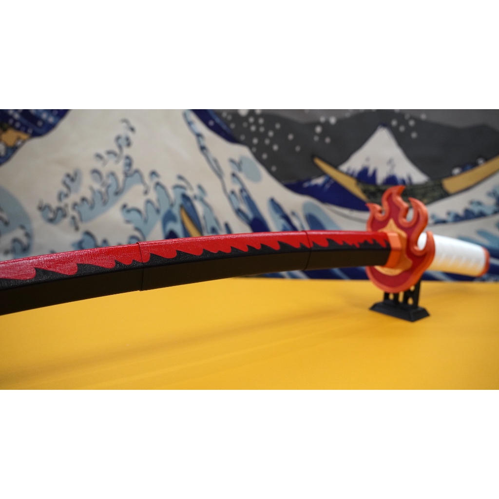 Mô hình katana của Rengoku Viêm Trụ phim Demon Slayer