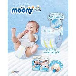 Combo 2 bịch bỉm Moony dán/quần Nb90 S84 M64 L54