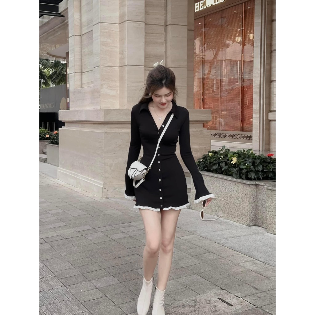 Đầm váy nữ body dài tay kết cổ sơ mi phối viền bèo đính nút xinh xắn với tone màu đen basic tôn da, tôn dáng