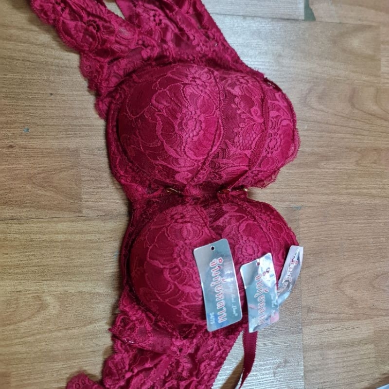 Thanh lý áo ren gọng màu đỏ size 34