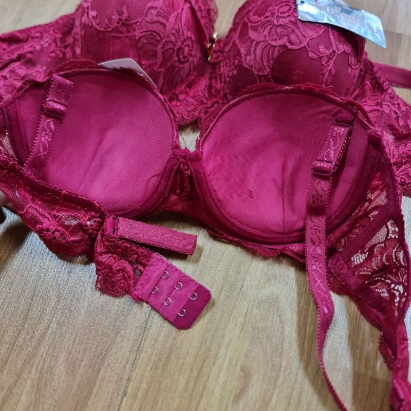 Thanh lý áo ren gọng màu đỏ size 34