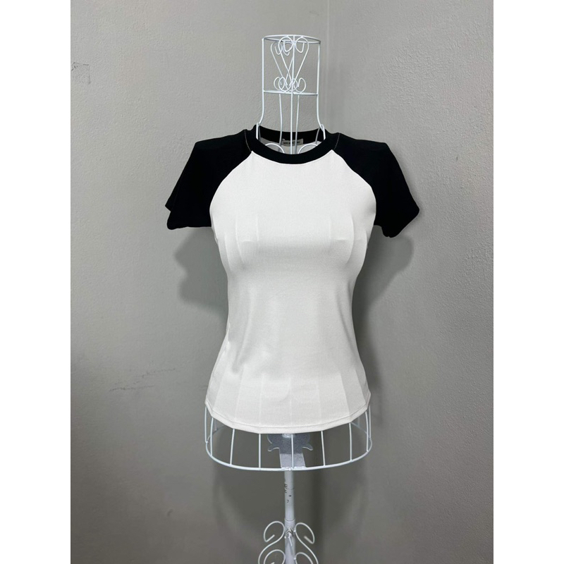 Áo raglan thun gân baby tee