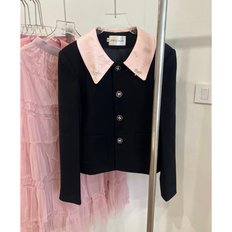 Kitty Coat - áo khoác phối màu cúc nơ thiết kế DTM