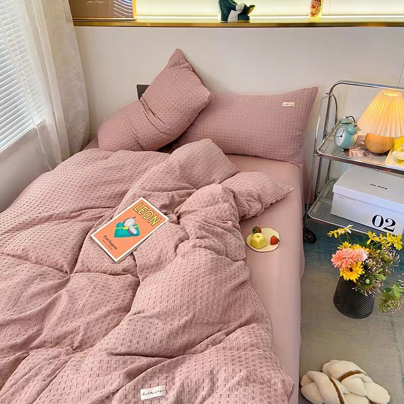 Bộ chăn ga gối Cotton đũi dúm kèm hoạ tiết thêu ô vuông