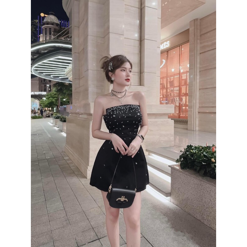 ĐẦM ỐNG ĐEN ĐÍNH ĐÁ THÂN