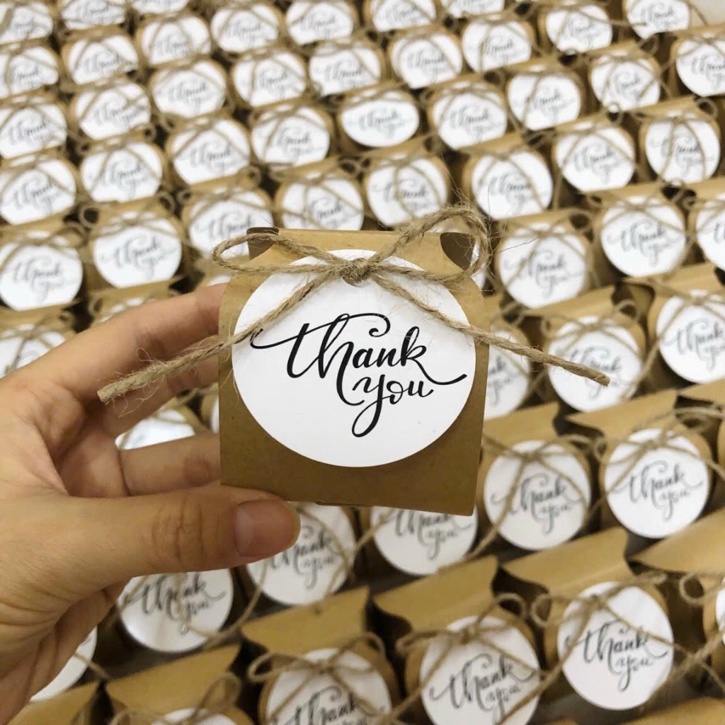 Hộp quà cưới vintage kèm tag thiết kế theo yêu cầu, và dây cói