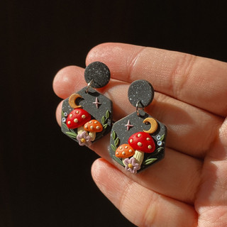 Khuyên tai đất sét nung Polymer Clay (Into The Night)