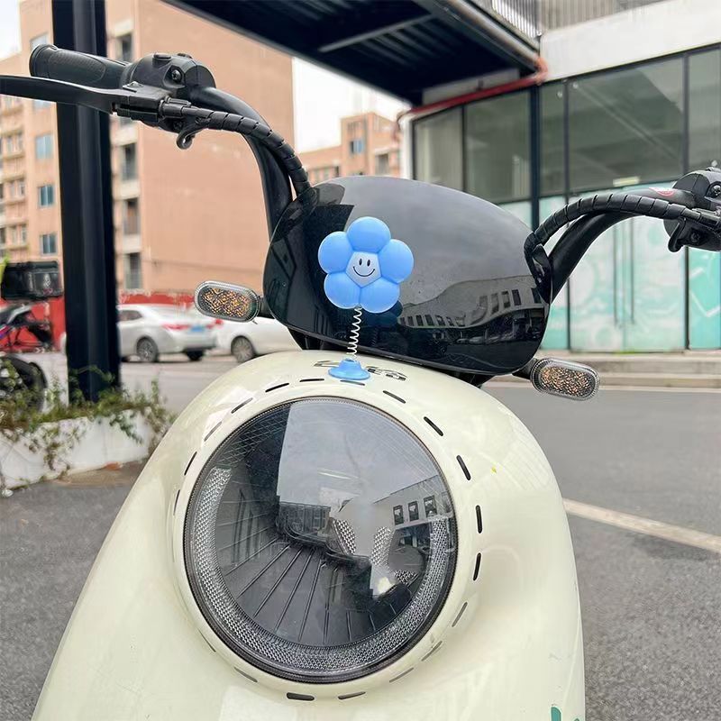 Bông Hoa Lò Xo Gắn Nón Bảo Hiểm, Trang Trí Xe Nhiều Màu Xinh Xắn Cute