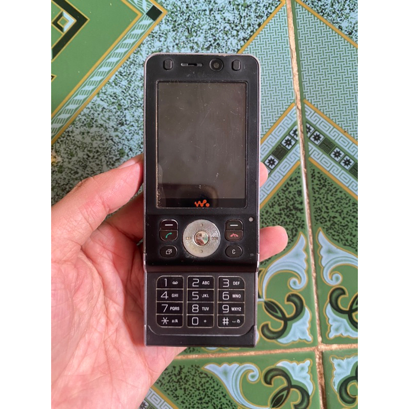 Xác điện thoại Sony Ericsson W910i còn nguon