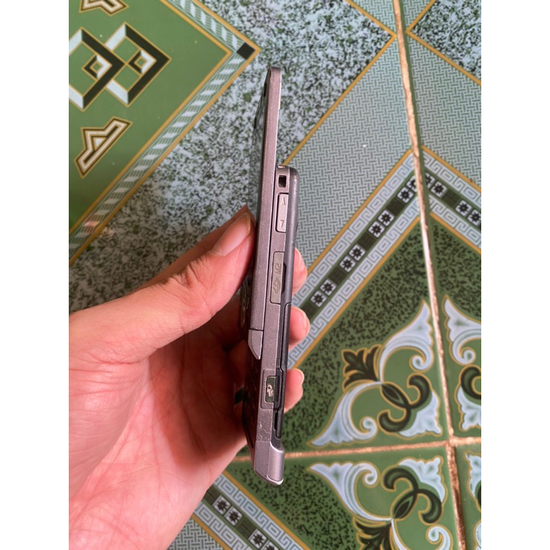 Xác điện thoại Sony Ericsson W910i còn nguon