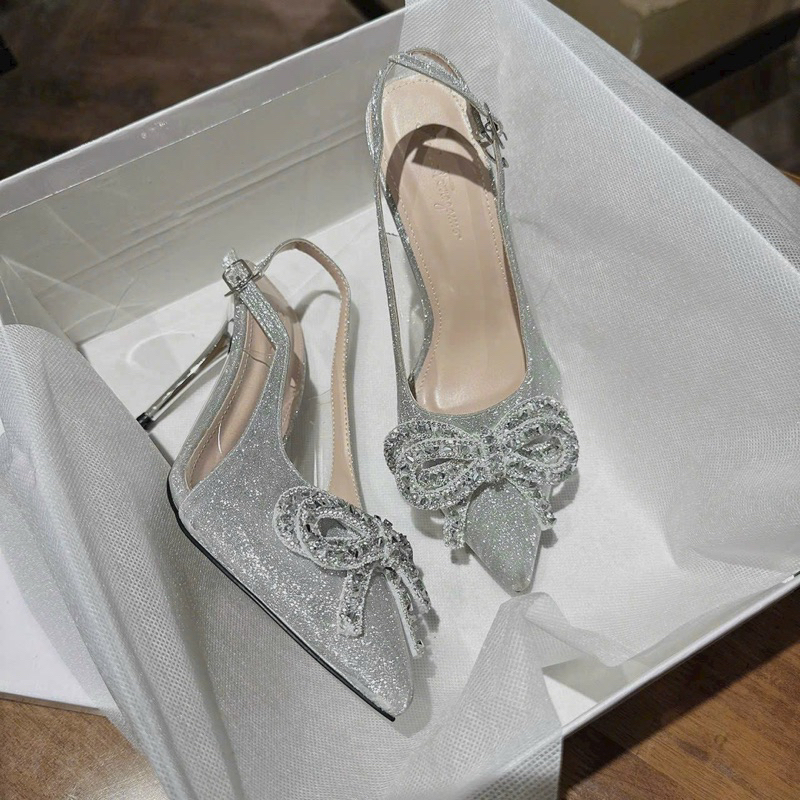 Giày gót nơ đá cực kì