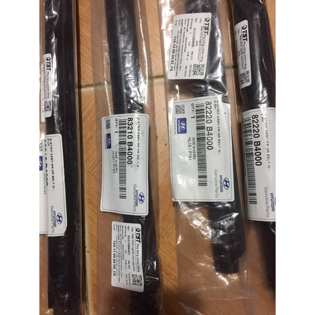 Nẹp chân kính ngoài Grand I10 2014 - 2017