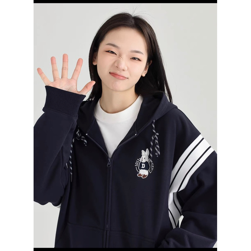 Áo khoác nỉ dessuu size M new tag