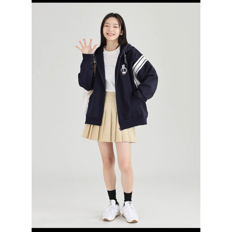 Áo khoác nỉ dessuu size M new tag