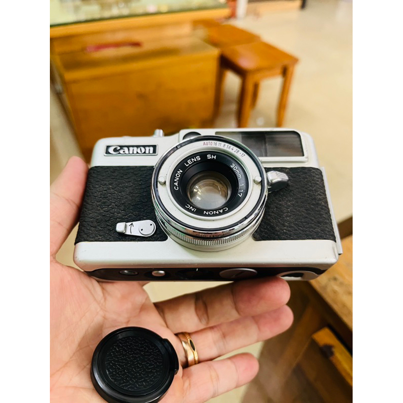 Máy film Canon Demi EE17 lens canon 30mm f1.7 máy half frame cuộn 36 tấm chụp được 72 tấm