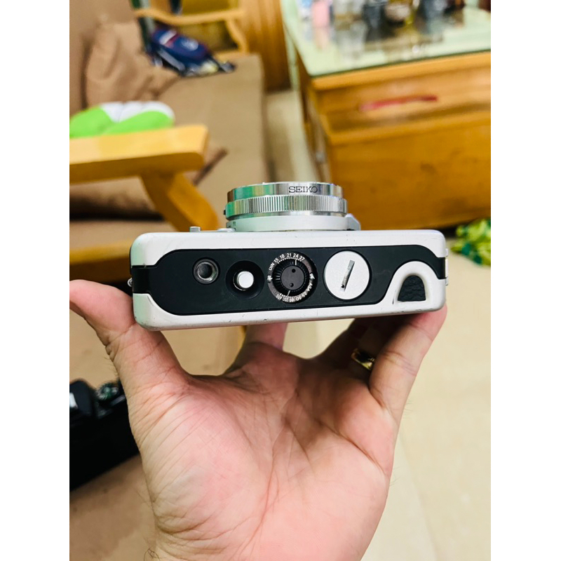 Máy film Canon Demi EE17 lens canon 30mm f1.7 máy half frame cuộn 36 tấm chụp được 72 tấm