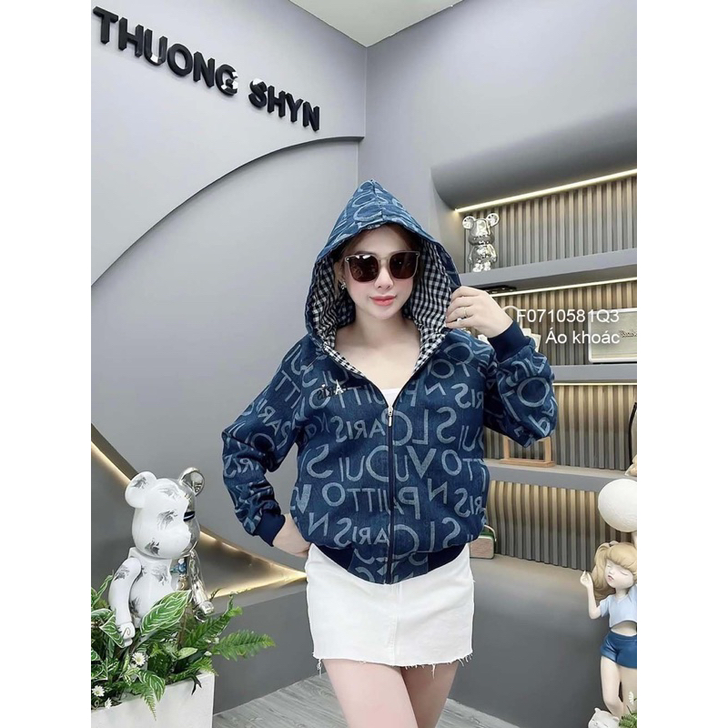 Áo khoác jean nón phối họa tiết chữ kéo khóa lót vải caro form rộng tay dài bo hàng đẹp!