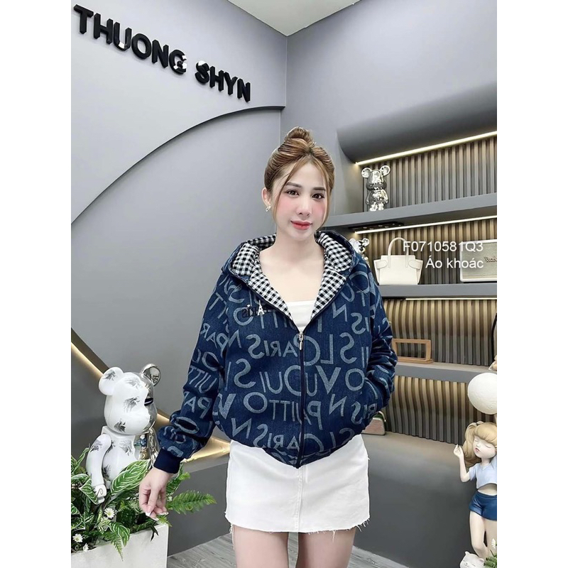 Áo khoác jean nón phối họa tiết chữ kéo khóa lót vải caro form rộng tay dài bo hàng đẹp!