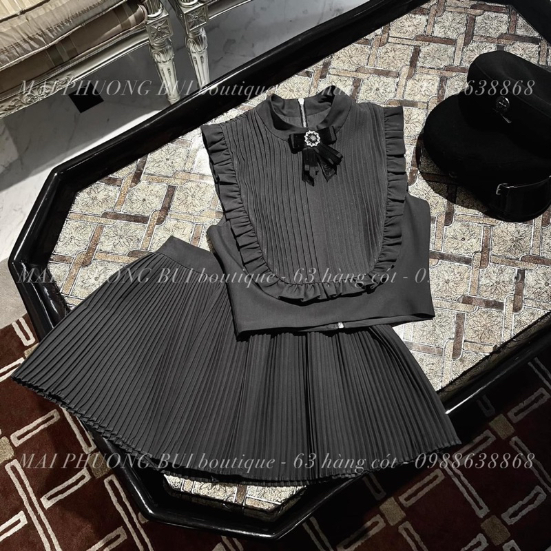 Set áo cổ sơmi kèm váy dập ly xám - Bộ 2 món áo sát nách kèm váy
