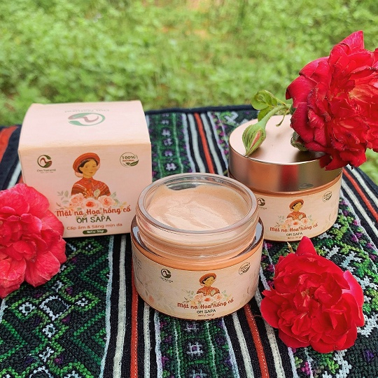 Mặt Nạ Dưỡng Sáng Da Hoa Hồng Cổ Sapa A Om Natural 10g