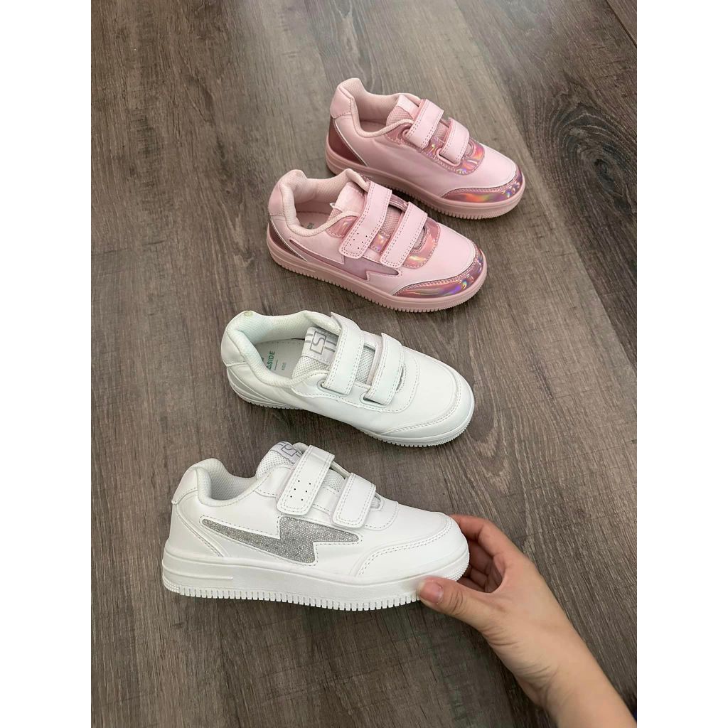 Giày thể thao tia chớp cho bé