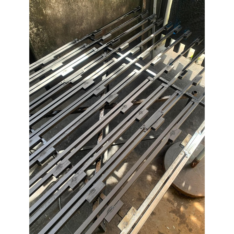 Kệ 4 tầng chưng hoa