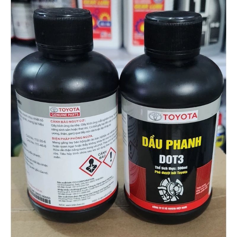 Dầu Phanh TOYOTA DOT3 Brake Fluid 0.5 lít Hàng Chính Hãng
