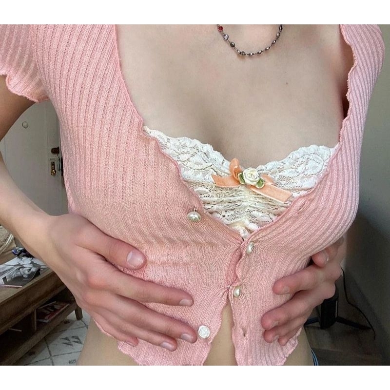 Pass áo croptop cài nút