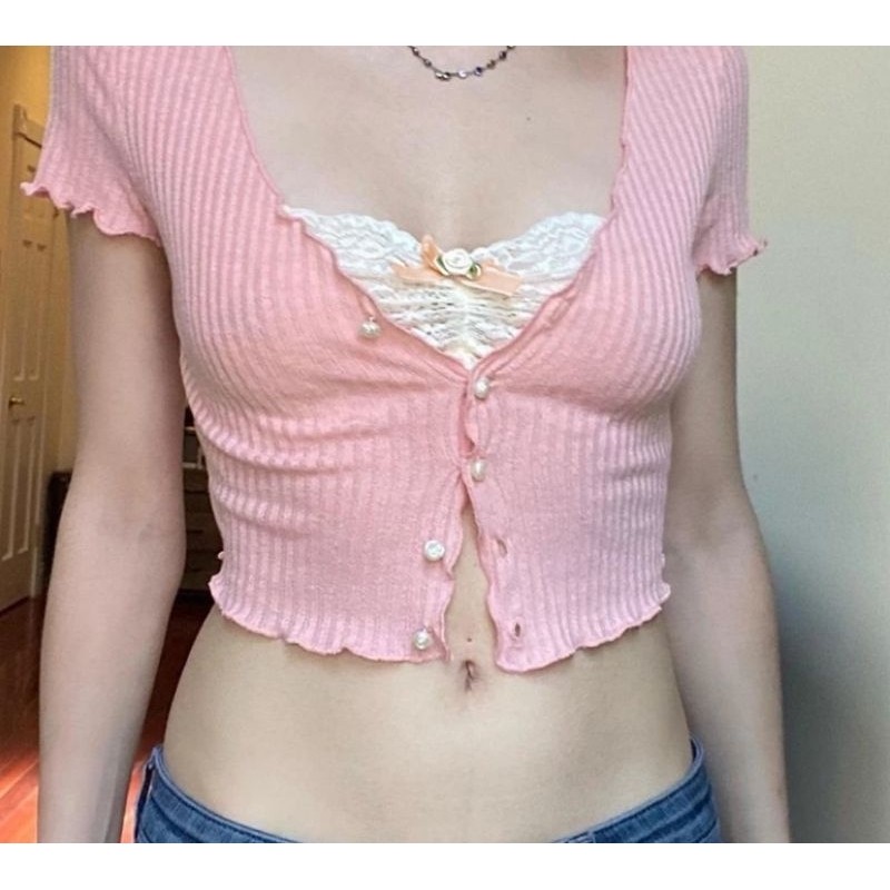 Pass áo croptop cài nút