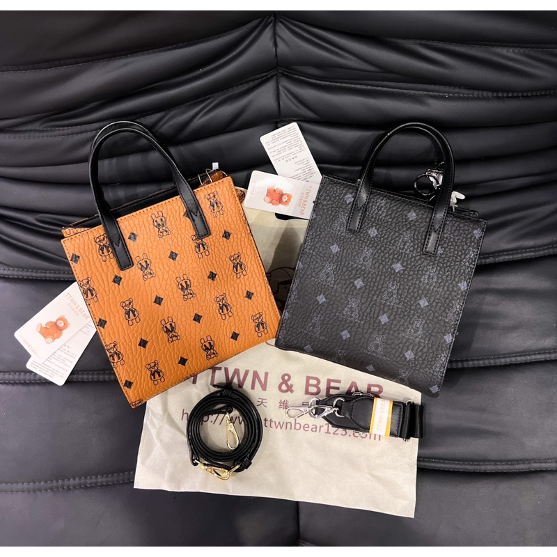 Túi xách TTWN BEAR unisex nam nữ tote vuông kèm móc khoá gấu