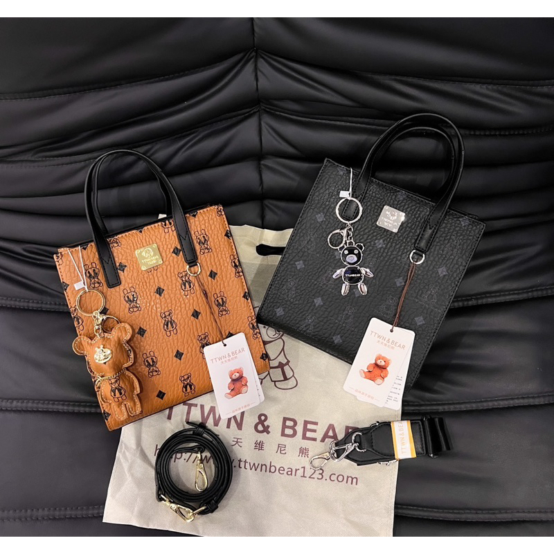 Túi xách TTWN BEAR unisex nam nữ tote vuông kèm móc khoá gấu