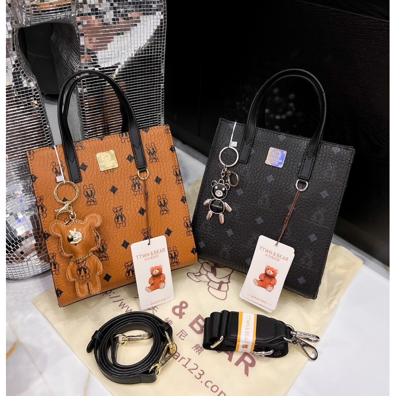 Túi xách TTWN BEAR unisex nam nữ tote vuông kèm móc khoá gấu