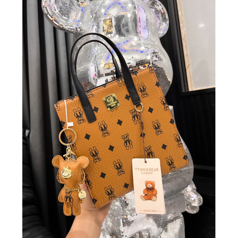 Túi xách TTWN BEAR unisex nam nữ tote vuông kèm móc khoá gấu