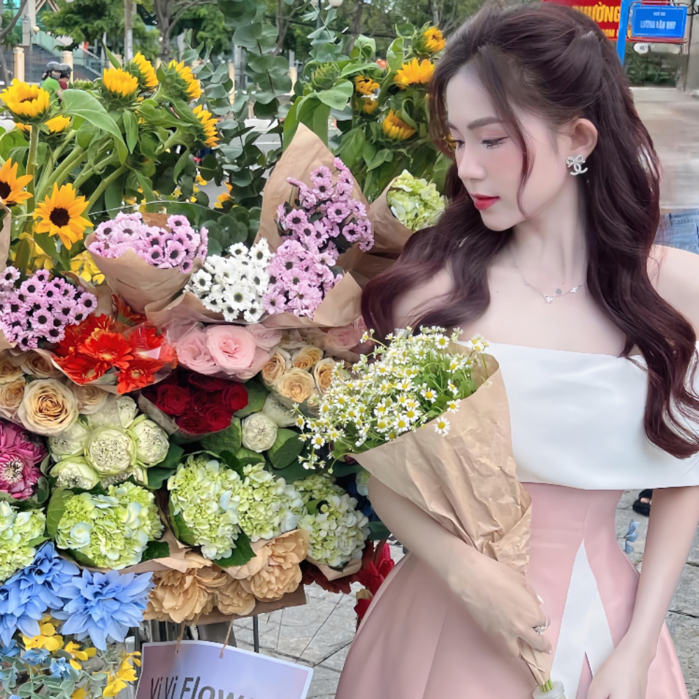 Váy trễ vai màu hồng pastel dáng dài, váy dài xẻ vạt dáng xoè phối trắng nữ tính dịu dàng