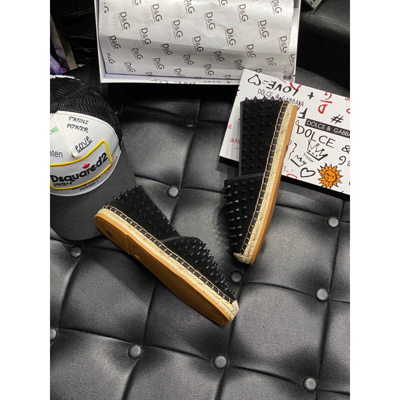 Giày cói đính đinh PP giày đính đinh hot trend 2023