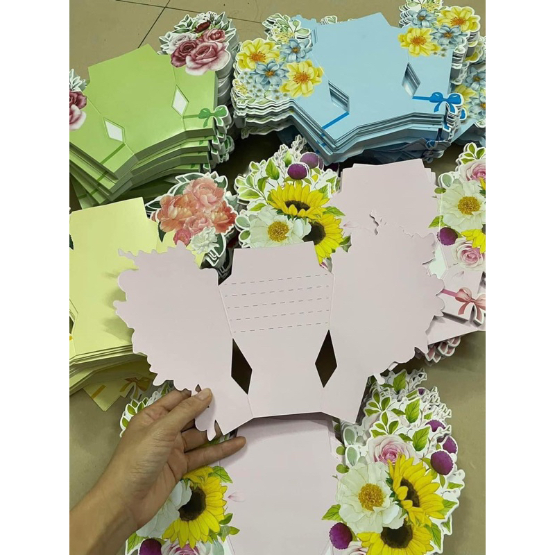 Thiệp bó hoa viết lời chúc