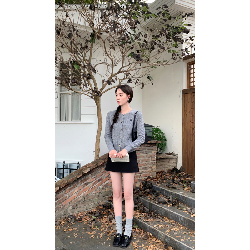 Áo Len Cardigan Màu Xám Vặn Thừng