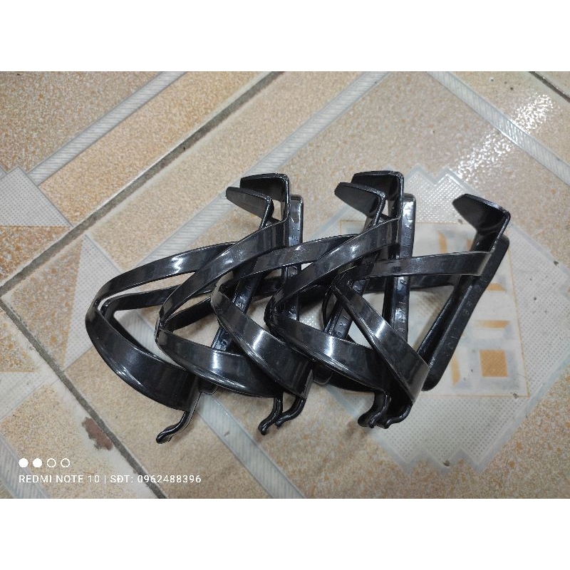 Giá để bình nước cho xe đạp, hàng nhựa dày