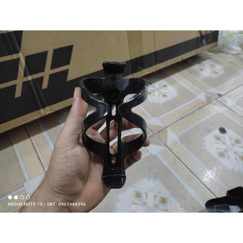 Giá để bình nước cho xe đạp, hàng nhựa dày
