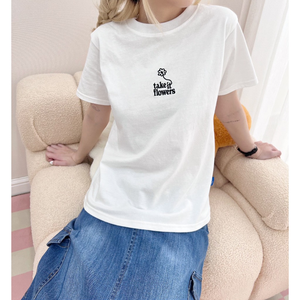 Áo thun dáng baby tee thêu hình hoa Take it flower Miều Est.2013