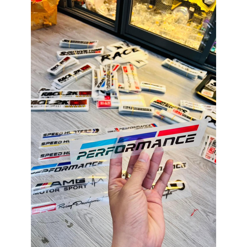 Tem Logo Sticker Peformance dán trang trí xe,tem in trên chất liệu decal siêu trong, chống thấm nước và chịu nhiệt tốt.