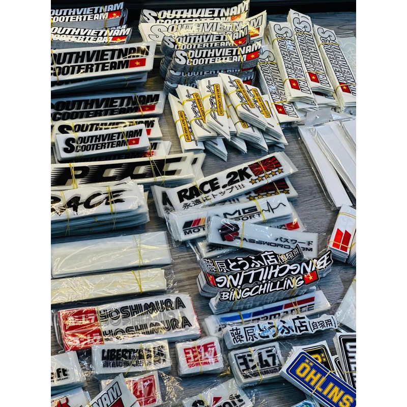 Tem Logo Sticker Peformance dán trang trí xe,tem in trên chất liệu decal siêu trong, chống thấm nước và chịu nhiệt tốt.