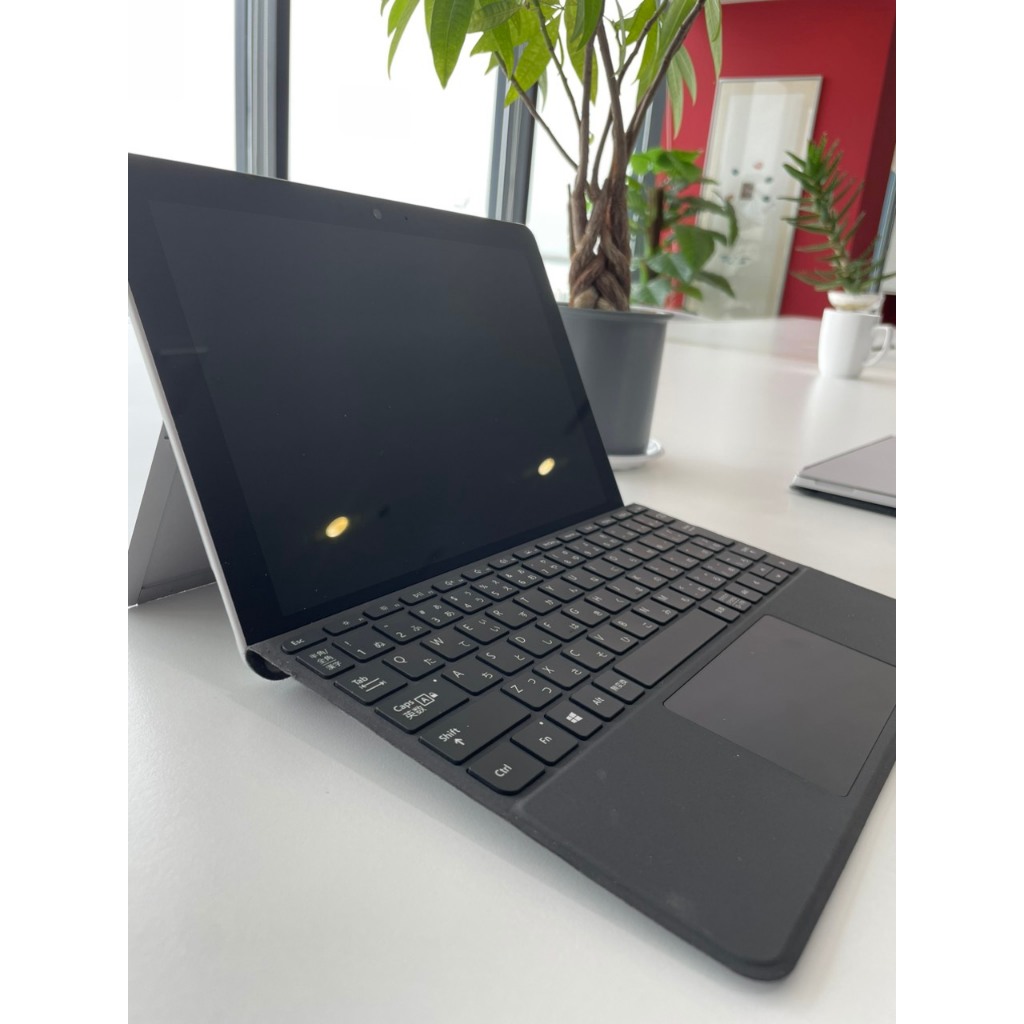 Máy tính Surface Go, Intel thế hệ 7, Ram 8Gb, SSD 128Gb, LAPTOP 2 in 1 kết hợp giải trí và công việc.